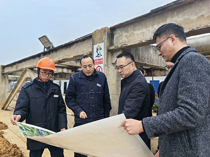 納溪區(qū)委書記袁維榮帶隊調(diào)研瀘天化科技創(chuàng)新產(chǎn)業(yè)孵化平臺項目