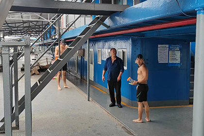 急流勇?lián)?瀘天化精神耀長江 | 記瀘天化碼頭值班人員“雙節(jié)”假期勇救遇險(xiǎn)游泳青年