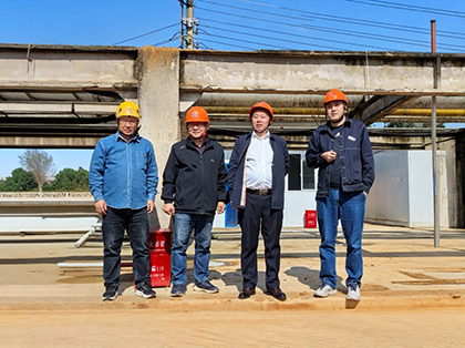 瀘天化股份公司黨委書記、董事長廖廷君一行到公司化工園區(qū)建設(shè)項(xiàng)目現(xiàn)場檢查指導(dǎo)工作